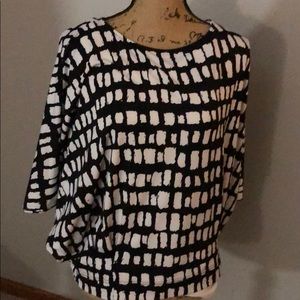 TravelSmith blouse size Medium